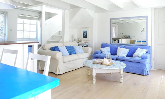 Sennen House | Classic, Cozy & Comfortable Seaside Cottage Close to Cornwalls Best Beaches