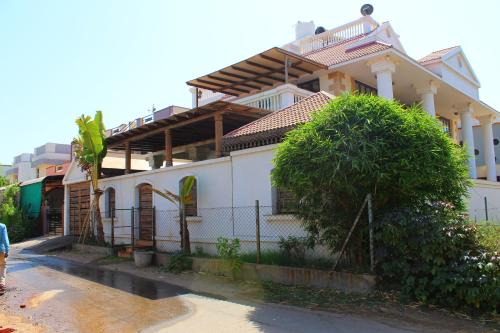 Gandhinagar House | Classic Dineout