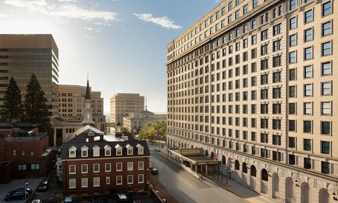 Downtown Wilmington Hotel | Classic King Room in Landmark Hotel Heart of Wilmington-Free Wifi -Spacious Bath