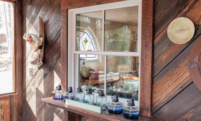 Modoc Cottage | Classic Lakeside Cottage
