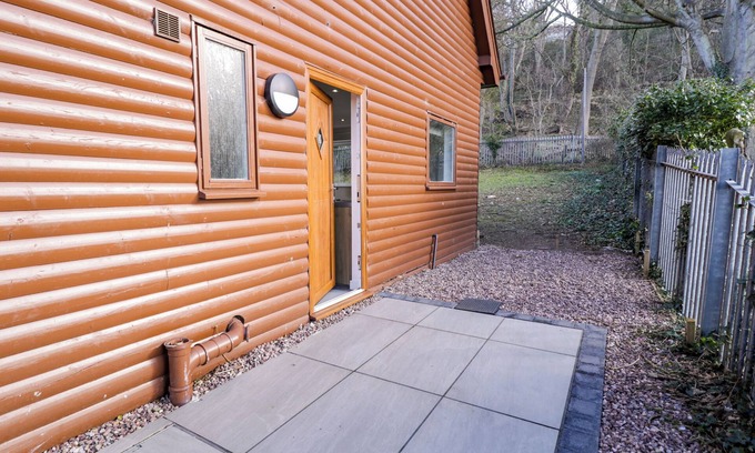 Meliden Cottage | CLASSIC LODGE 26, family friendly, with pool in Dyserth