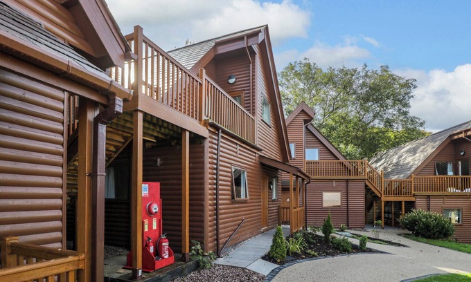 Dyserth Cottage | CLASSIC LODGE 30, family friendly, with pool in Dyserth