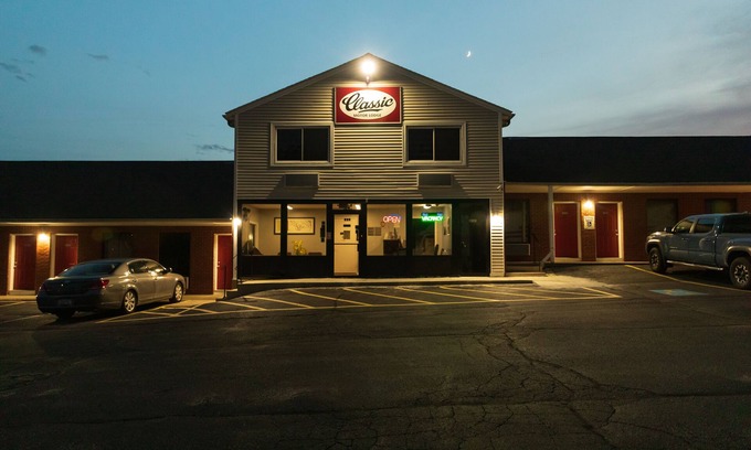 West Greenwich Hotel | Classic Motor Lodge West Green