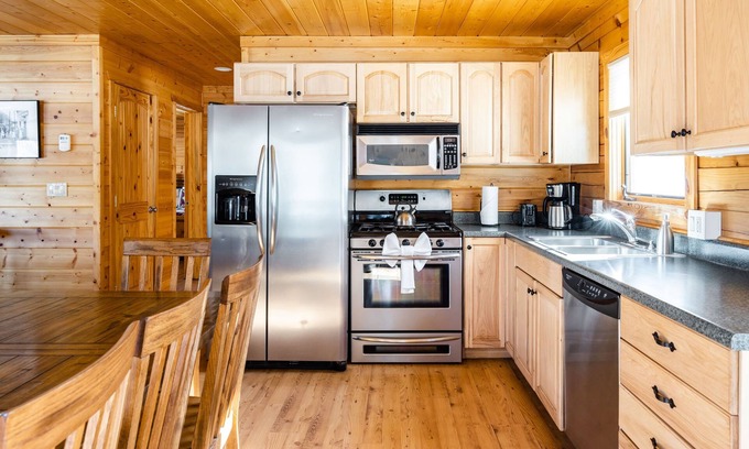 Pitkin County Cabin | Classic Mountain Log Cabin at Dreamy Art & Nature Retreat Center