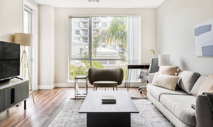 Santa Clara Apartment | Classic Santa Clara 1BR w/W/D & Gym, walk to Safeway, by Blueground