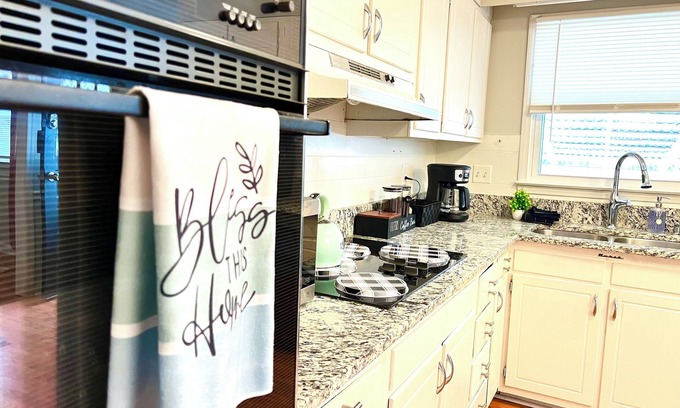 Winston - Salem House | Classic Southern Home w/Hot Tub & King Bed