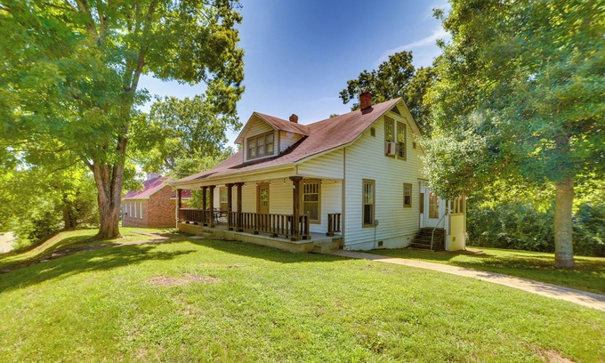 McKinnon House | Classic Stewart Home ~ 2 Mi To Boat Launch!