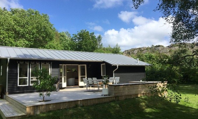 Ellos Cottage | Classic summer cottage in fantastic surrounding