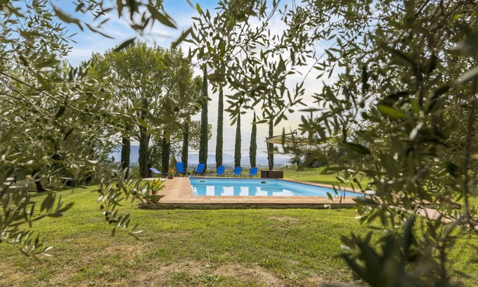 Cantalupo Villa | Classic Villa for family with pets