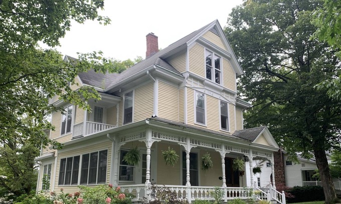 Skaneateles House | Classic Village Victorian - Steps to Downtown!