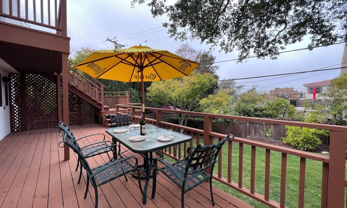 Millbrae House | Classy 2B2B Ground Unit w/AC, Deck and Private Baths near Millbrae Downtown 610