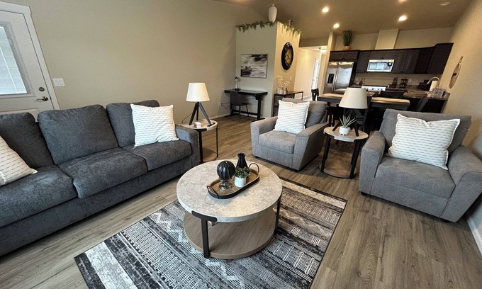 Lewiston House | Classy and Cozy Brand New Townhouse!