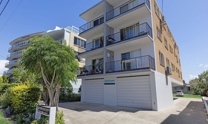 Golden Beach Apartment | Clayton Garden Unit 5 Golden Beach