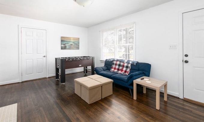 Fairfield House | Clean 3 Bedroom Near I-20 Quiet Neighborhood