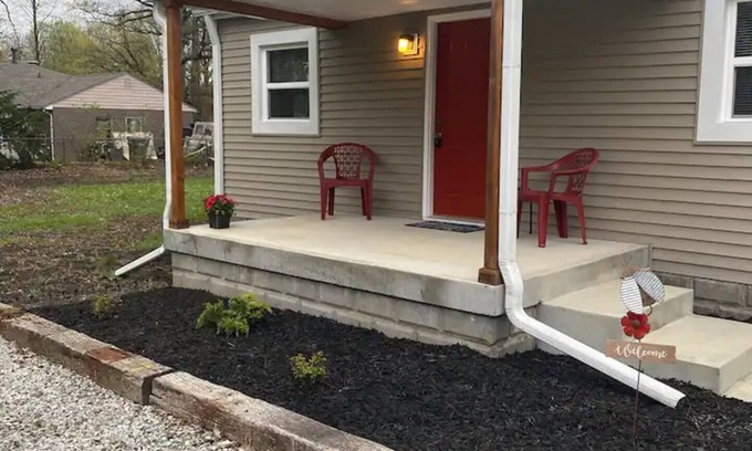 Lawrence House | Clean, adorable, remodeled, simple! No kids. ID is required.