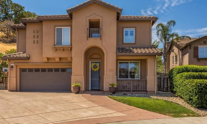 Vacaville House | Clean and cozy bedroom in a beautiful Semi Custom home.