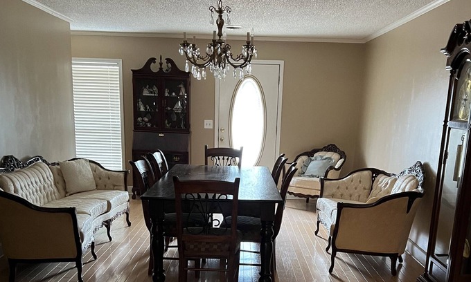 Saltillo House | Clean and cozy. Only minutes to City of Tupelo.