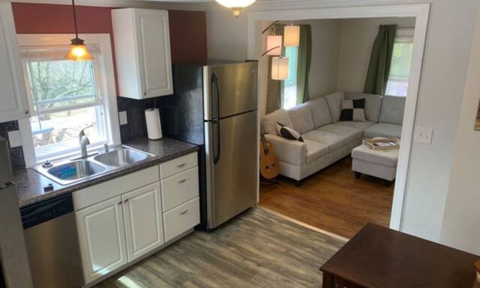 Sparta House | Clean and cozy Sparta getaway