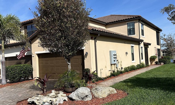 Gran Paradiso Condo | Clean and fresh, newer condo in a resort style community