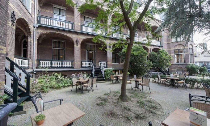 Deventer Hotel | Clean and Quiet Room Experience in Deventer's Heart Near Deventer Toy Museum