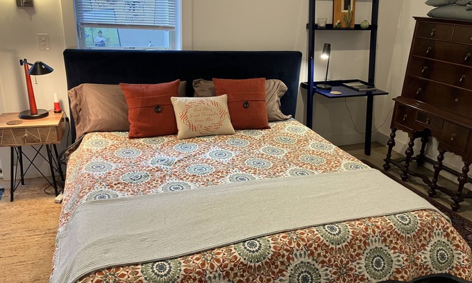 Kenilworth Apartment | Clean, Comfy and Close to downtown