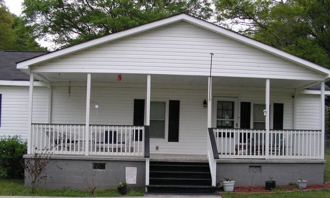 Villa Rica House | Clean Comfy Home Away From Home