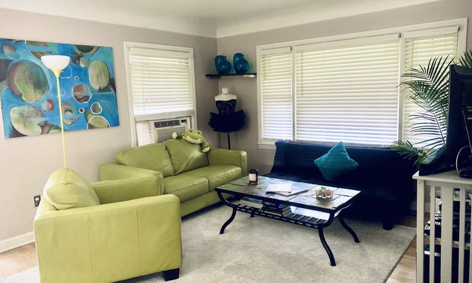 Ferndale House | Clean, cozy, funky Ferndale getaway, great location