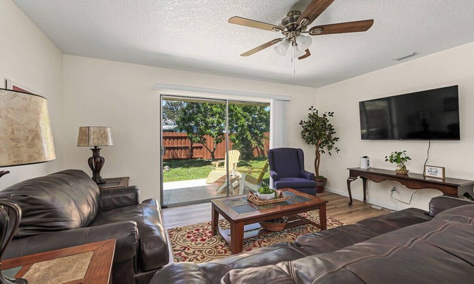 Rockledge House | Clean & Cozy, near USSSA, Viera and Beaches!
