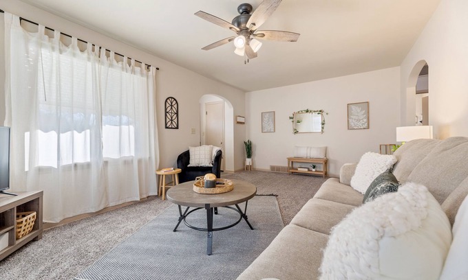 Council Bluffs House | Clean, Cozy, Quiet 2-bedroom