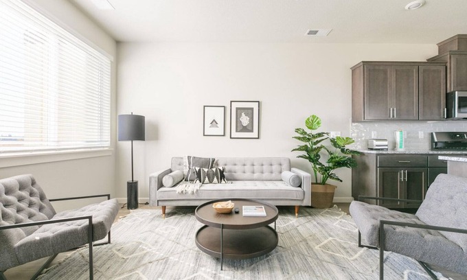 Hillsboro House | Clean Hillsboro 2BR, close to Park & Restaurants, by Blueground