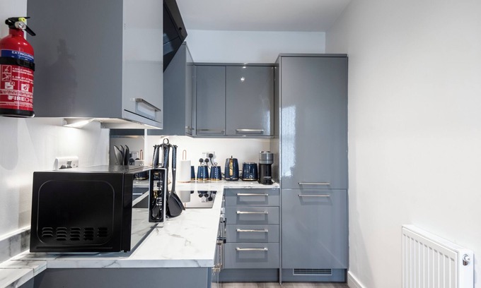 Bury Apartment | Clean Lines & Cozy Vibes: Refined 2BR Flat in Bury