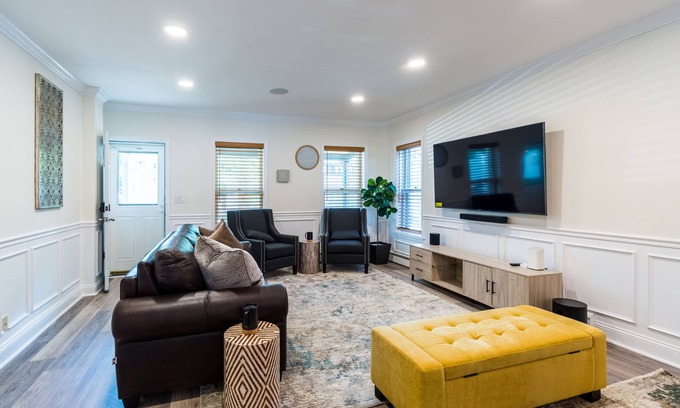 Lambertville House | Clean Luxurious Retreat, Parking, Restaurants, Near New Hope. <1mile Del river