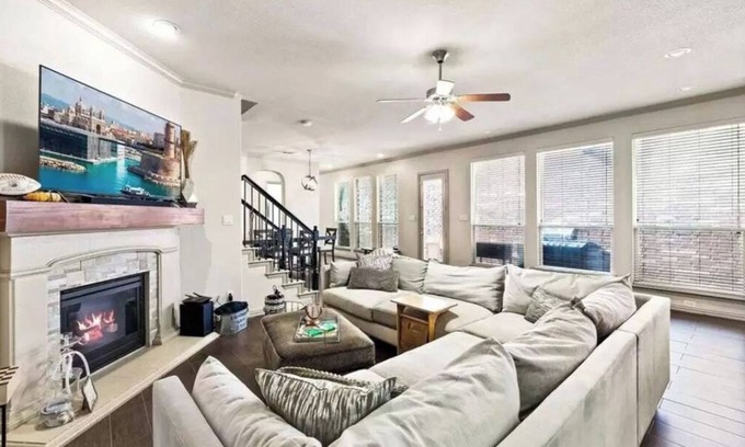 Lewisville House | Clean Modern Spacious Open, King bed in peaceful neighborhood,Near DFW Airport