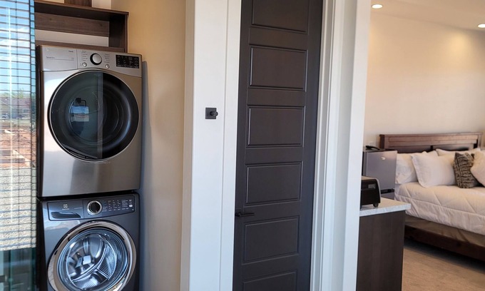 Mohave County Apartment | Clean, New, Modern Casita, great midway point to Nation Parks