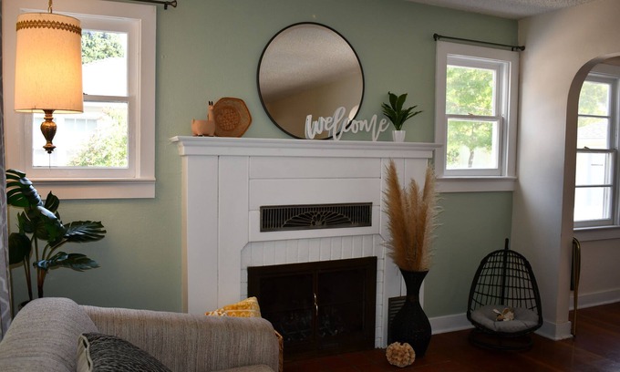 Medford Cottage | Clean, pet friendly, 2-Bedroom Cottage with large fenced yard.