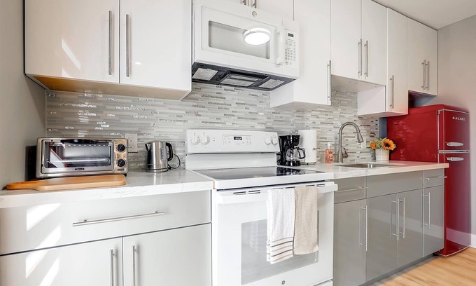San Ramon House | Clean Private Entrance 1BD/1BA w/AC, W/D Suite