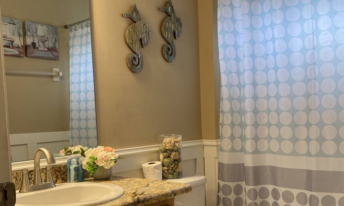 Keene House | Clean, quiet comfy home