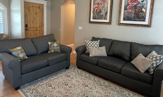 Saratoga Springs House | Clean & Spacious 3 BR 2 BA with all the amenities! Saratoga Springs/Lehi