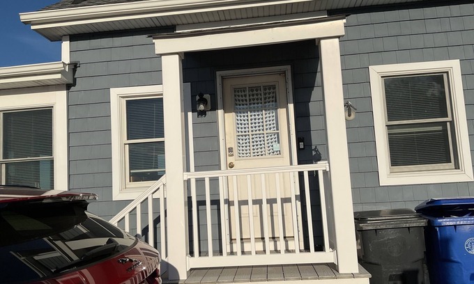 Seaside Heights House | Clear Blue Skies