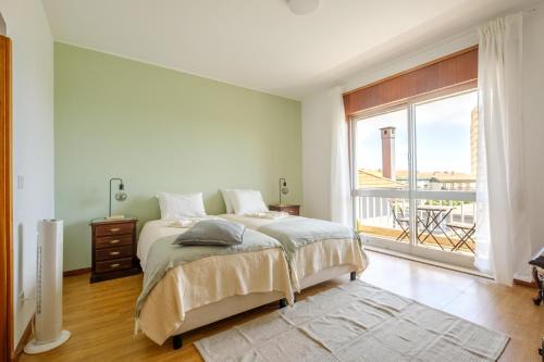 Vila Nova de Gaia Apartment | Clear Sky - 4BR Apartment
