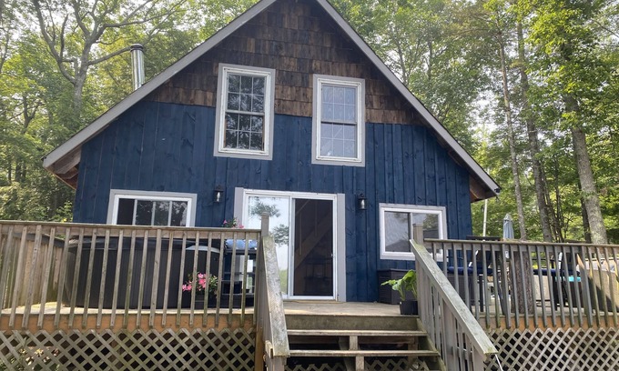 Catchacoma Cottage | Clear water and breath taking view!