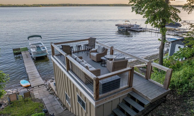 Annandale House | Clearwater Lake Retreat - Great for families!