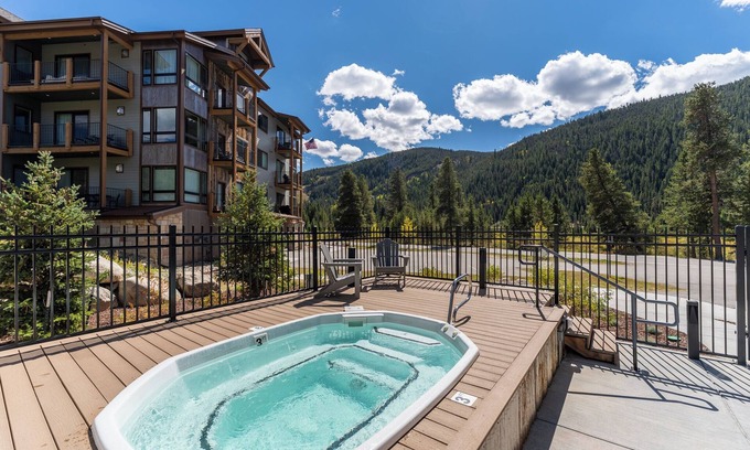 Lakeside Village Apartment | Clearwater Lofts #102, Building 2 by Summit County Mountain Retreats