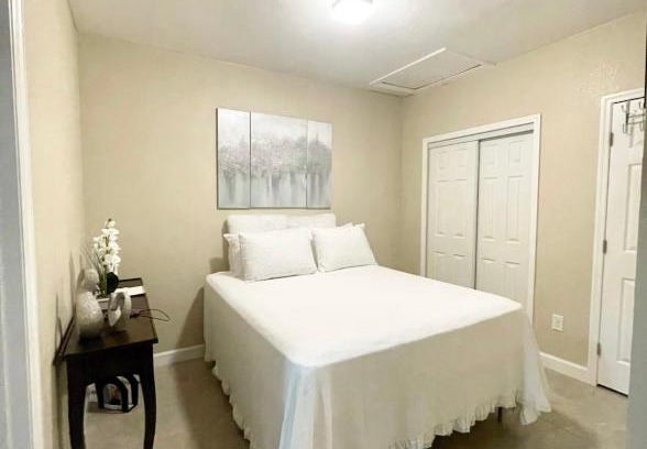 Clearwater House | Clearwater's Gem (9 MINUTES TO BEACH & PRVT ENT SUITE)