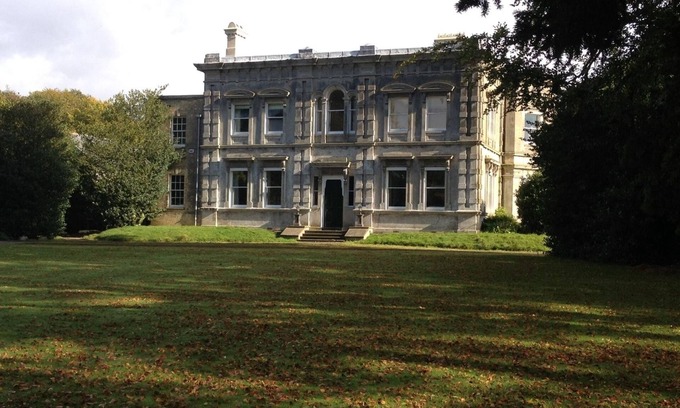 Gainsborough Bed & Breakfast | Cleatham Hall