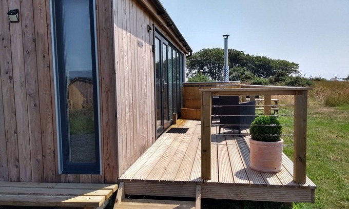 Dalry Cabin | Cleeves Cabins, Ailsa Luxury Lodge with hot tub