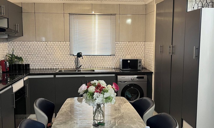 Parow Apartment | Clem Guest House