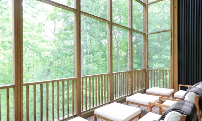 Hankins Cabin | Clementine Creekhouse Retreat in Hankins