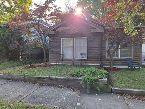 Cleveland Apartment | Cleveland Height Cabin House