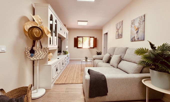 Vecindario Apartment | Click&Guest - Cosmópolis 1